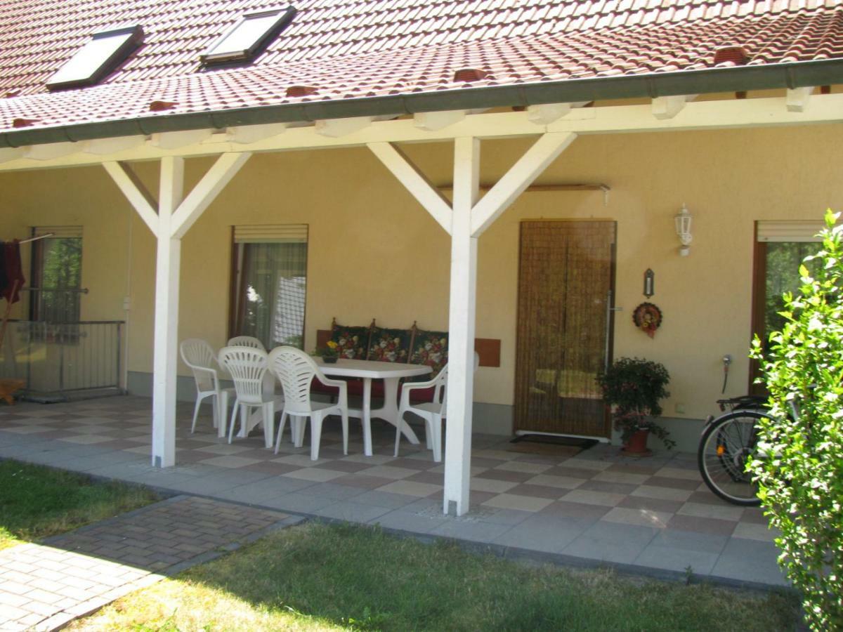 Ferienwohnung Herbsleben Экстерьер фото
